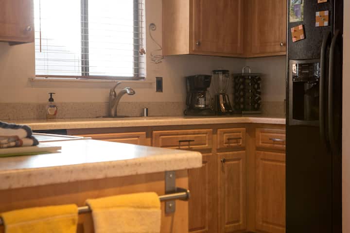 Kitchen worktop and appliances